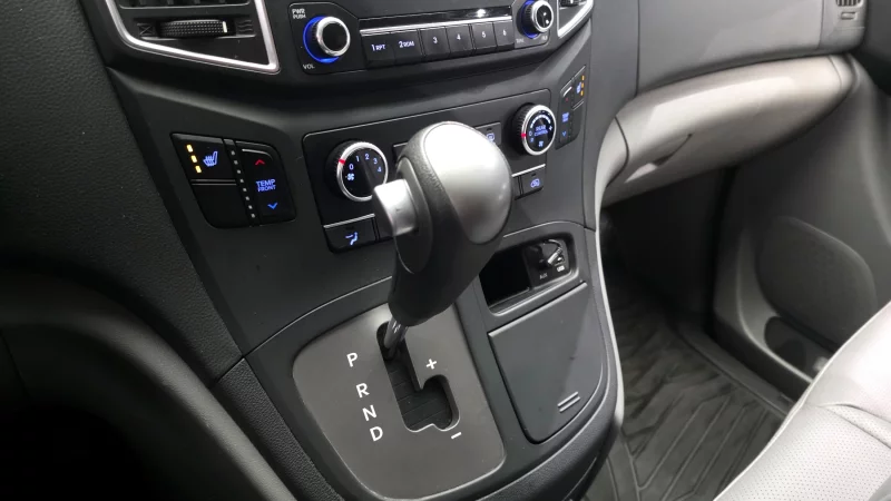 Hyundai Grand Starex