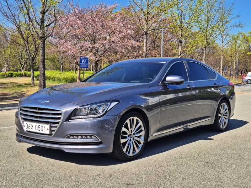 Hyundai Genesis