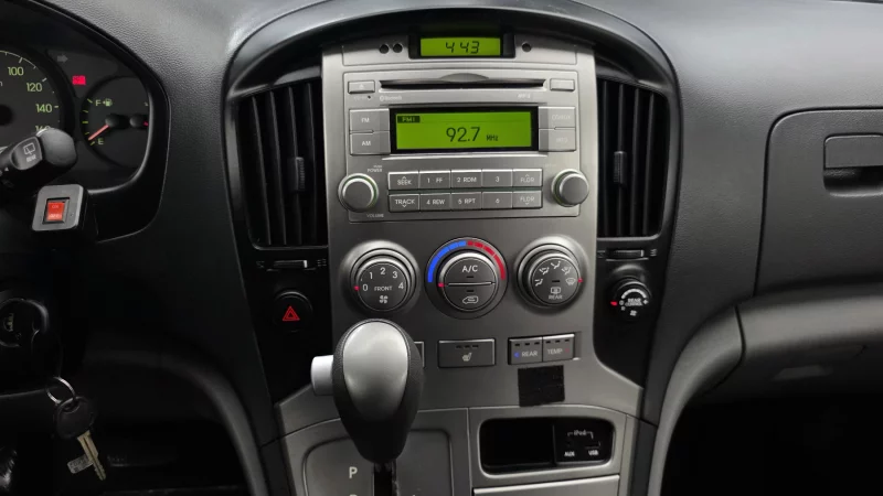 Hyundai Grand Starex