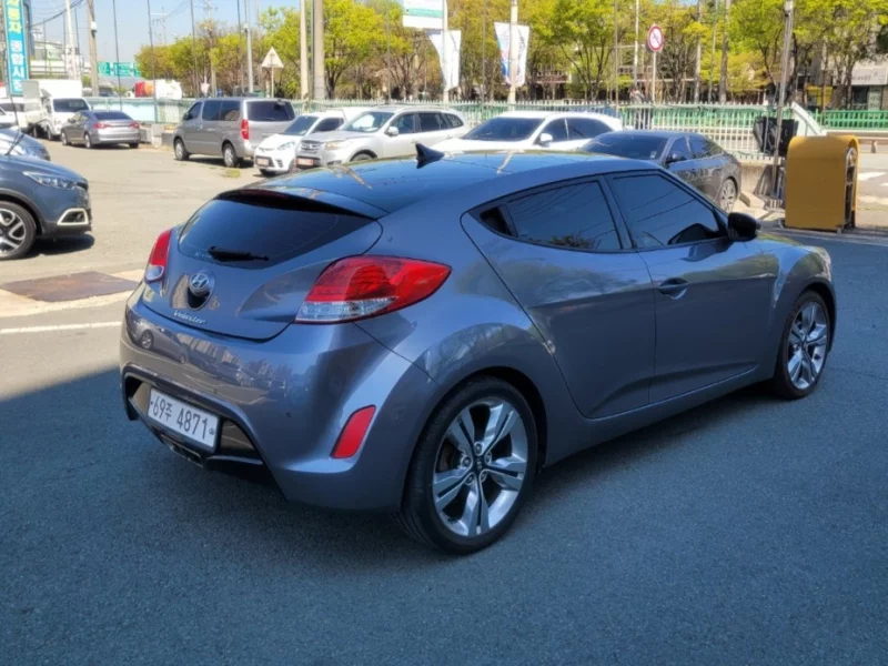 Hyundai Veloster