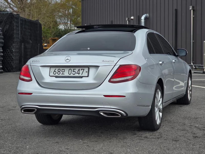 Mercedes-Benz E-Class