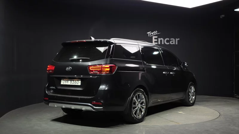 Kia Carnival