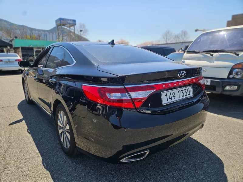 Hyundai Grandeur