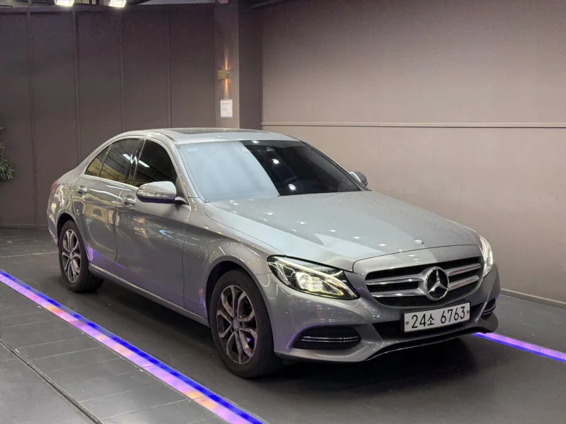 Mercedes-Benz C-Class