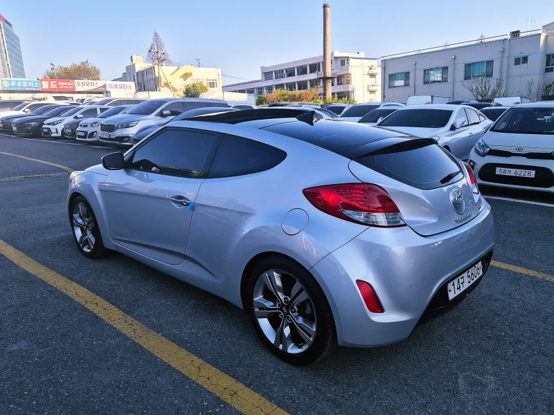 Hyundai Veloster