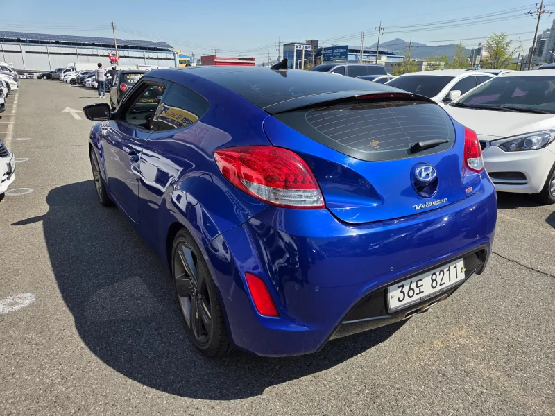 Hyundai Veloster