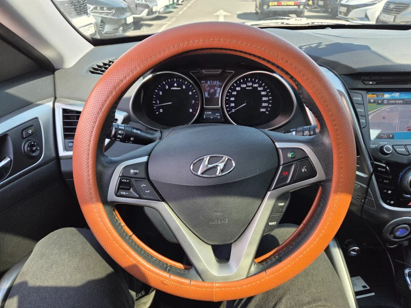 Hyundai Veloster