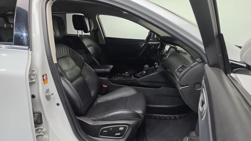 Renault SM6