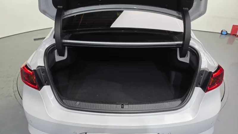 Renault SM6