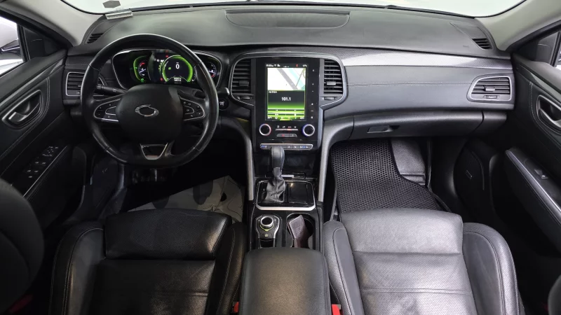 Renault SM6