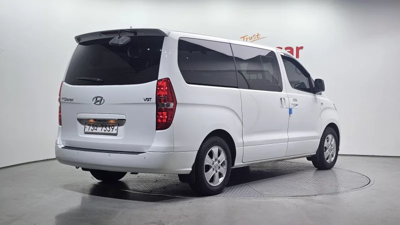 Hyundai Grand Starex