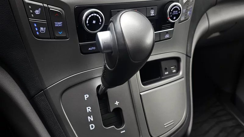 Hyundai Grand Starex