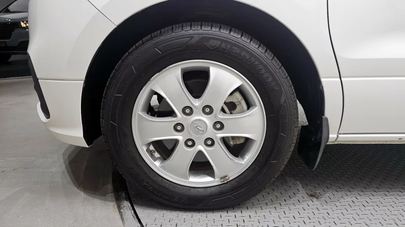 Hyundai Grand Starex