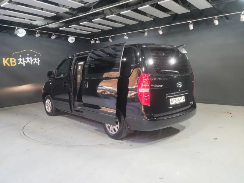 Hyundai Grand Starex