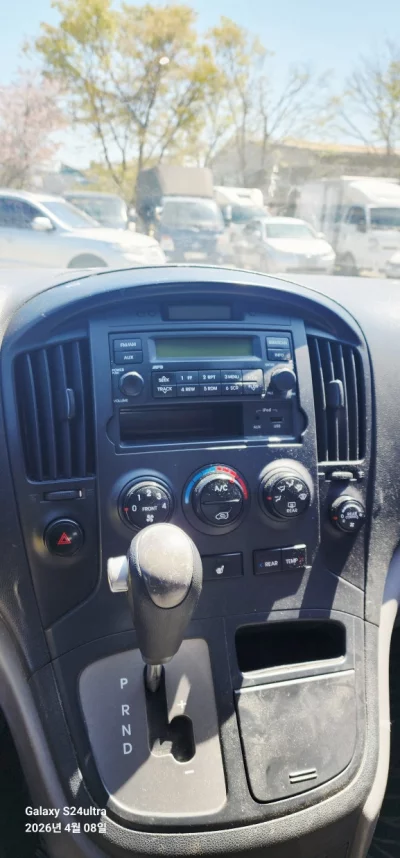 Hyundai Grand Starex