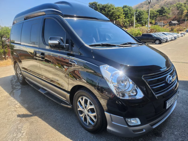 Hyundai Grand Starex