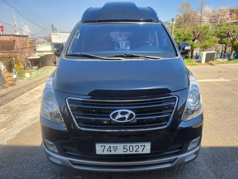 Hyundai Grand Starex