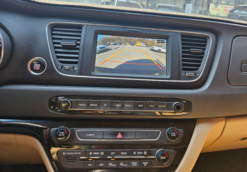 Kia Carnival