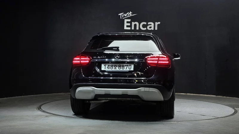 Mercedes-Benz GLA-Class