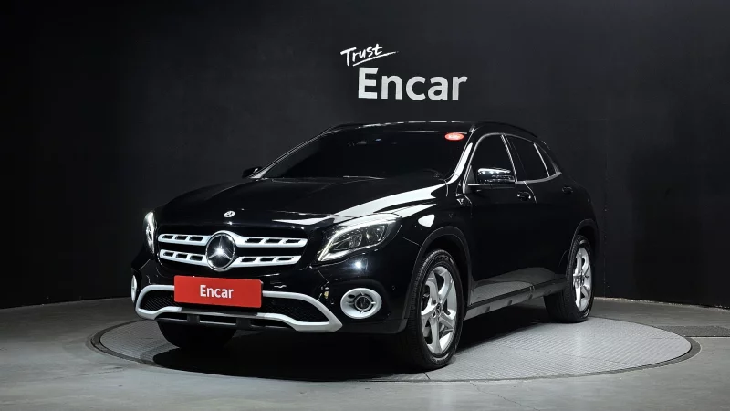 Mercedes-Benz GLA-Class