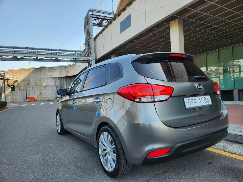 Kia Carens