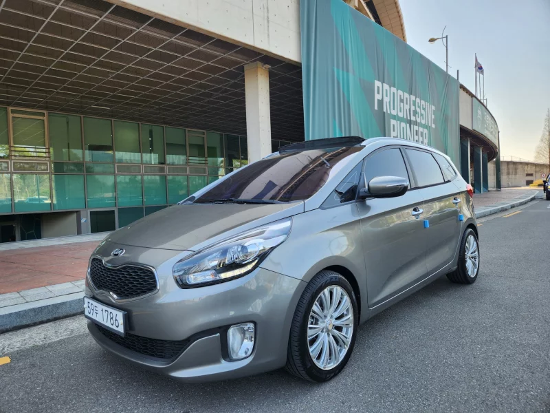 Kia Carens