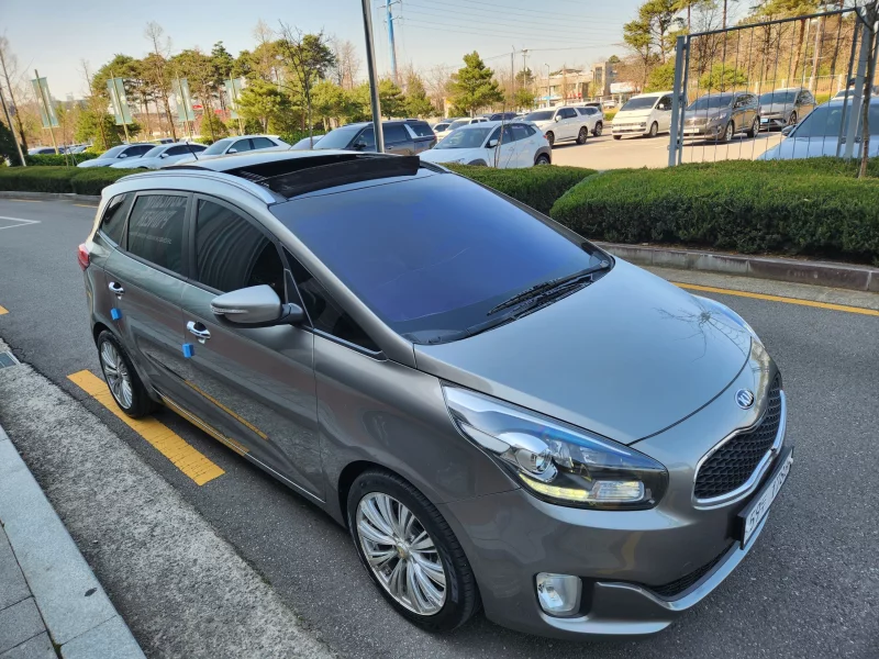 Kia Carens
