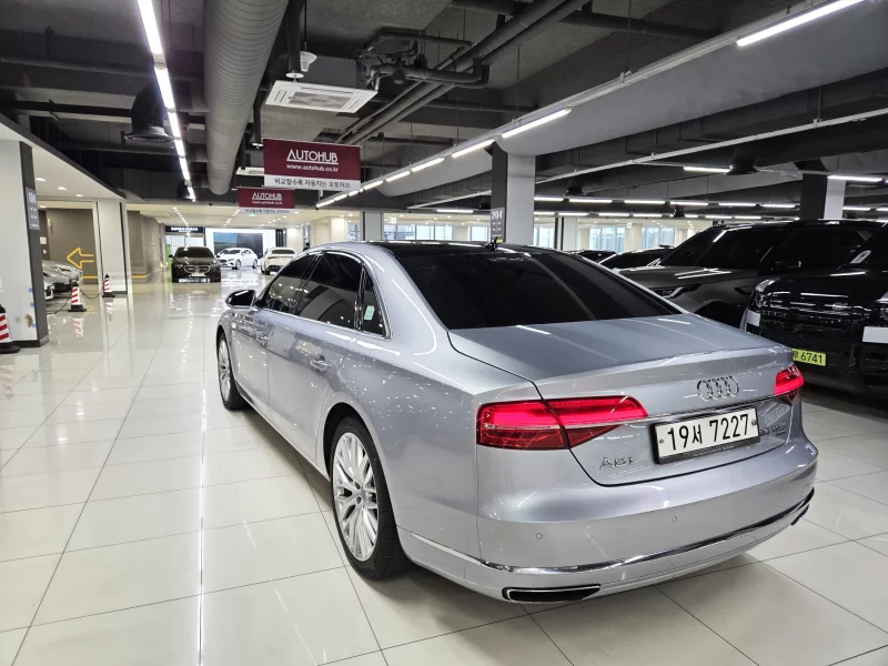 Audi A8
