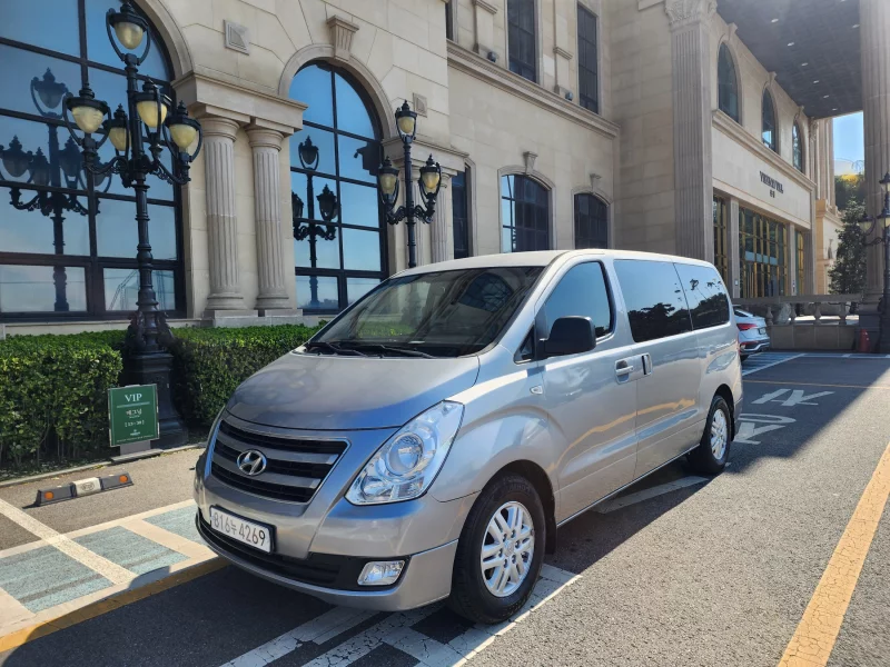 Hyundai Grand Starex
