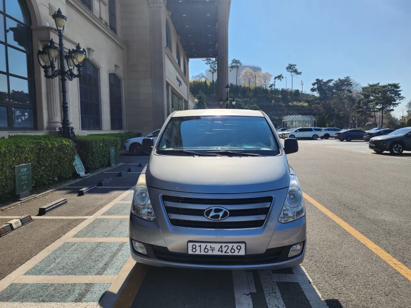 Hyundai Grand Starex