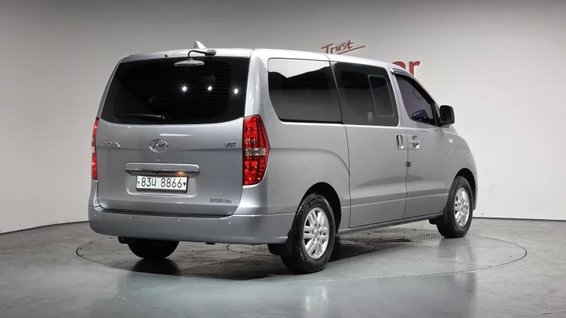 Hyundai Grand Starex