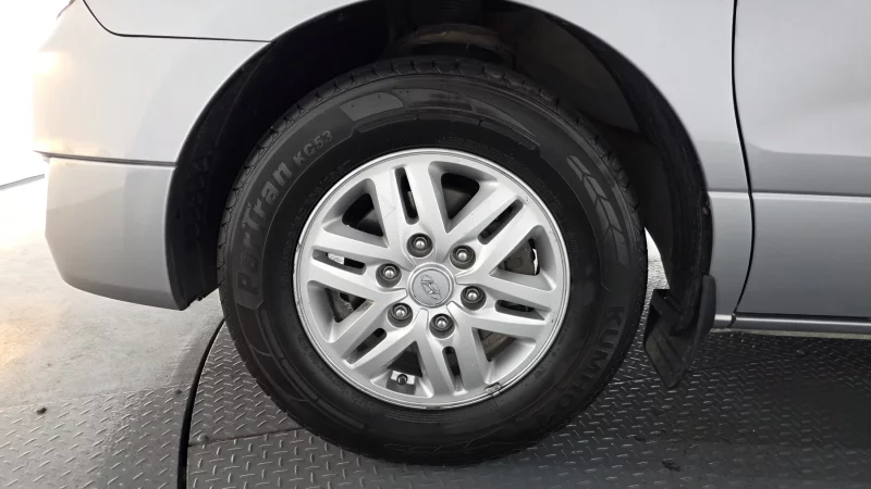 Hyundai Grand Starex