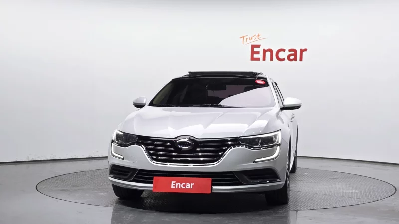 Renault SM6