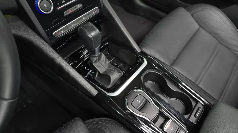 Renault SM6