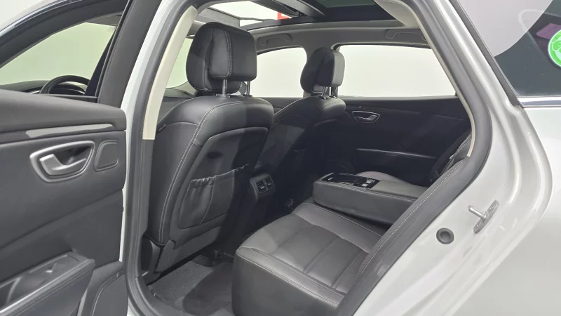 Renault SM6