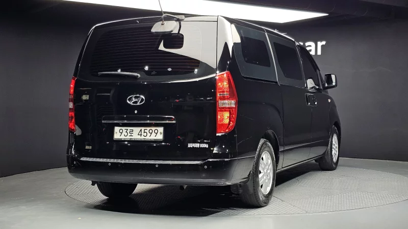 Hyundai Grand Starex