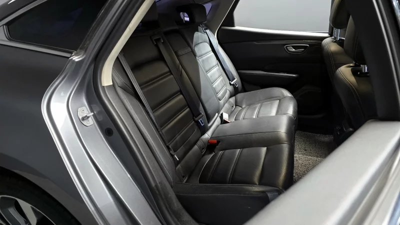 Renault SM6
