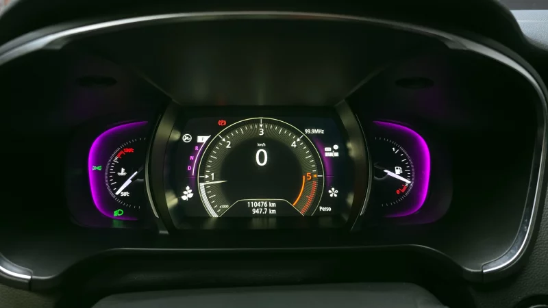 Renault SM6