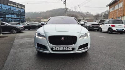 Jaguar XF