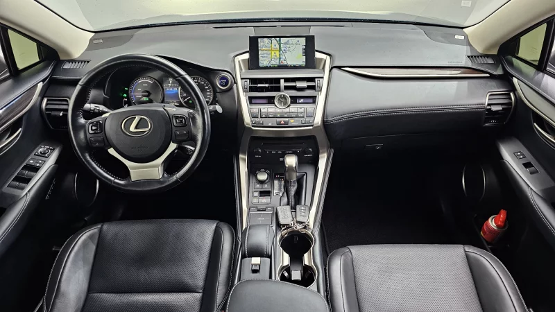 Lexus NX300h