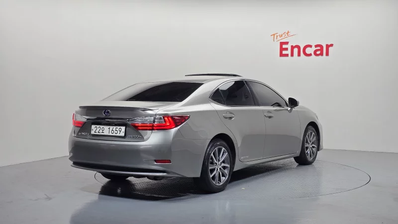 Lexus ES300h