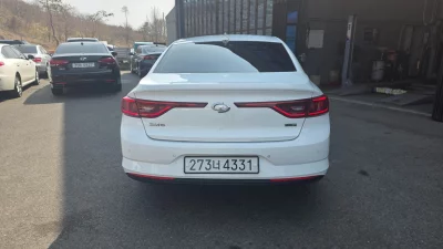 Renault SM6