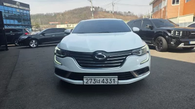 Renault SM6