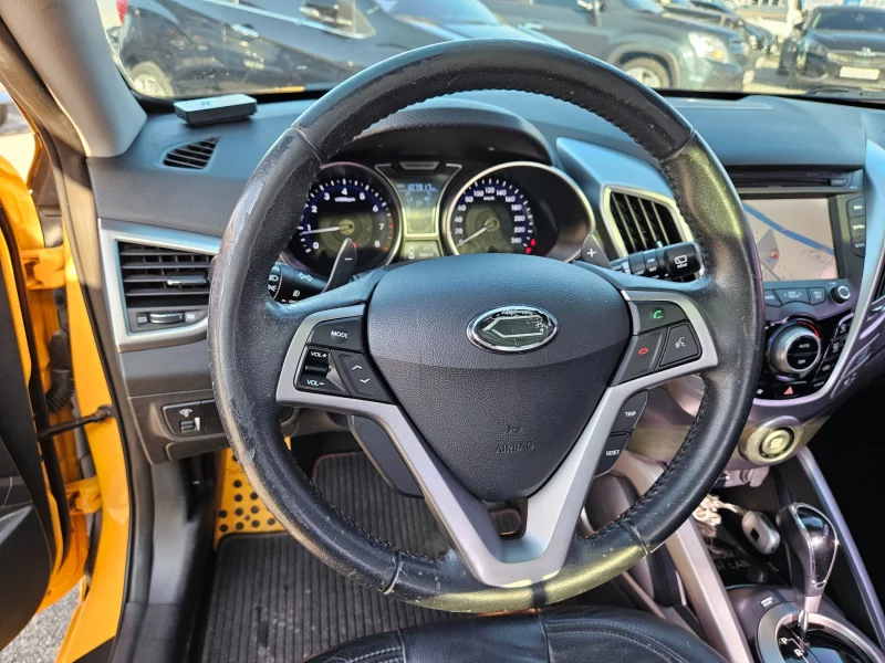 Hyundai Veloster