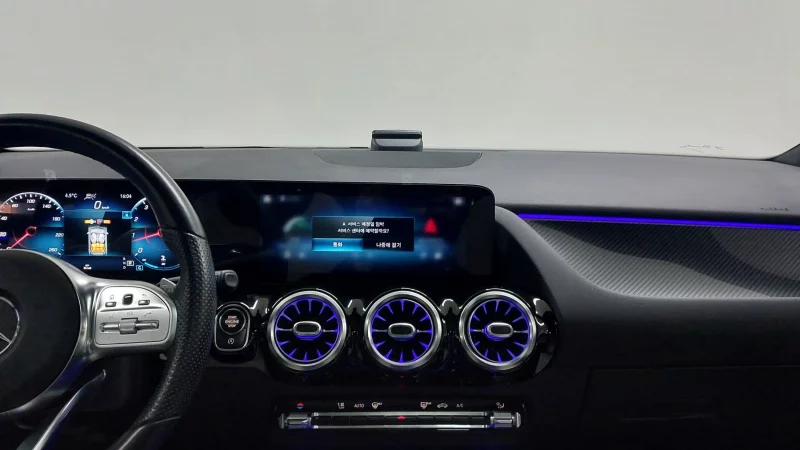 Mercedes-Benz GLA-Class