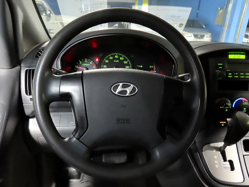 Hyundai Grand Starex