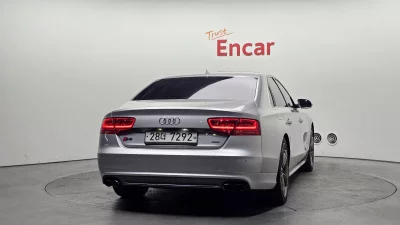 Audi S8