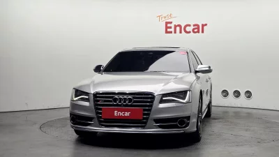 Audi S8