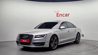 Audi S8