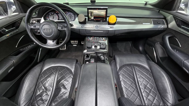 Audi S8